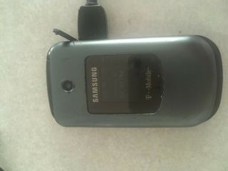 SAMSUNG T MOIBLE FLIP PHONE WITH CHARGER GOOD 3