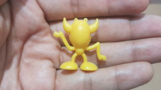 FIGURE CEREAL PREMIUM MEXICAN R&L CRATER CRITTERS LUNARTIC YELLOW TINYKINS 5