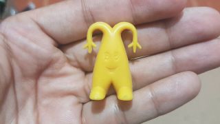 FIGURE CEREAL PREMIUM MEXICAN R&L CRATER CRITTERS GLOOB YELLOW TINYKINS 2