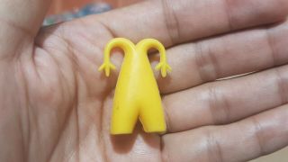 FIGURE CEREAL PREMIUM MEXICAN R&L CRATER CRITTERS GLOOB YELLOW TINYKINS 4