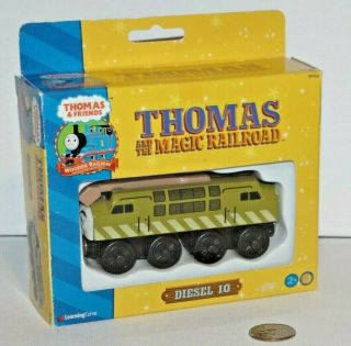 Thomas & Friends Wooden Railway Train Tank Engine - Diesel 10 W/ Box,  Guc