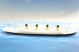 Cm 148 Titanic 8.  5 " Lead Ship Model 1:1200 - 1250 Miniature Highly Detailed N15