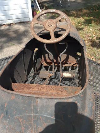 Vintage Heavy Metal Pedal Car for restoration 4