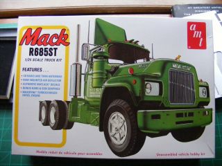 Amt 1/25 Mack R685st Model Truck