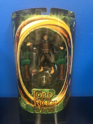 Lord Of The Rings Frodo Sword Action W/ringwraith Reveal Base Toy Biz 2001