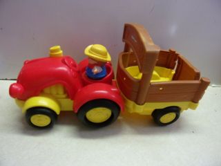 2011 Fisher Price Little People Tractor & Wagon With Farmer [tub 13]