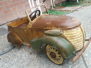 pedal car 1938 skippy gendron with 2 speed gearbox,  headlights. 3
