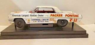 1:18 Ertl 1962 Catalina Packer Pontiac With Stand