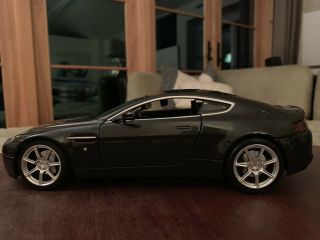 Hot Wheels 1:18 Aston Martin V8 Vantage Dark Grey diecast model car 2