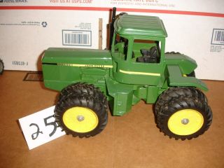 1/16 John Deere 8650 Toy Tractor