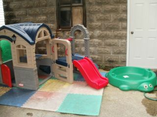 Little Tikes Picnic N Playhouse With Slide - Local