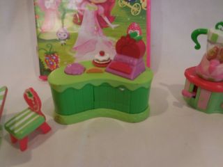 Strawberry Shortcake Berry Bitty Market Cash Register,  DVD,  Table Chairs,  Acc 3