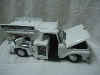 1/18 1965 Ford F - 100 Good Humor Ice Cream Truck By Sunstar.