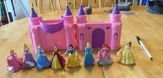 Disney Princess Set Of 8 Figures Plus Castle Carry Case