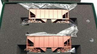 On30 Bachmann 27999 2 Bay Steel Hoppers Factory Painted Oxide Red