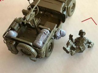 BUILT 1/35 TAMIYA JEEP With Crew & Accessories 5