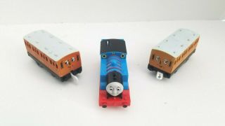 Thomas & Friends Motorized Train 2009 Mattel Trackmaster Annie Clarabel 2002