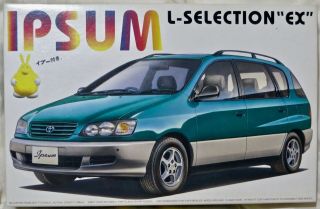 Toyota Ipsum (aka Picnic) L - Selection Ex - Fujimi - 1/24 Scale