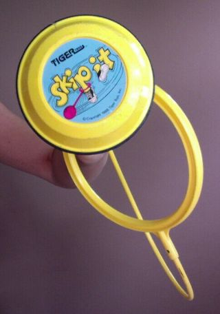 Vintage 1988 Tiger Toys Skip It Counter Outdoor Toy Yellow