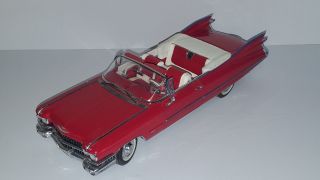 1/24 Danbury Detail 1959 Cadillac De Ville Series 62 Convertible Red