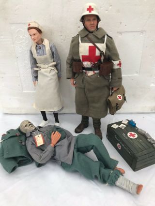 1/6 Scale Ww2 German Medic Team