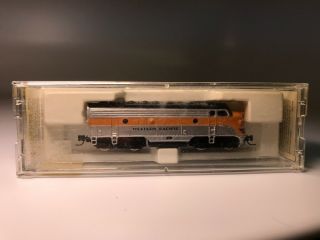 Micro Trains 14006 - 2 F7 A Powered Loco Western Pacific Nos