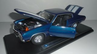 Welly 1/18 Diecast Dark Blue 1970 Chevrolet Chevelle Ss 454 Opening Hood,  Doors