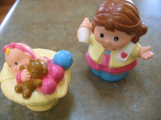 2 Fisher Price Little People People Baby Mom With Bottle In Hand