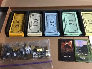 The Lord of the Rings Collector ' s Edition Monopoly Game Parker Brothers 2005 5