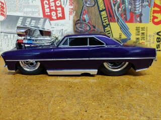 Muscle Machines 1966 Chevrolet Nova Chevy Ii Slammed Custom Paint Purple 1/18