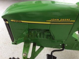 8310 Riding Toy Ertl 4x4 John Deere Metal Pedal Tractor 4 wheel Drive 8