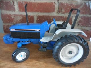 Ertl 1/16 Ford 8340 Tractor Farm Toy Collectible