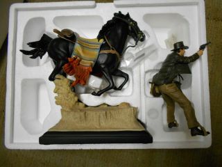 GENTLE GIANT INDIANA JONES ON HORSE LIMITED EDITION STATUE - WITH 2