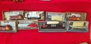 Grouping Of Eight (8) Ahearn Ho Car And Engine Kits - 3 - In - Box - Incl/sd40 - 2