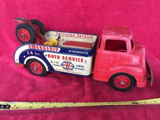 Vintage Wyandotte Emergency Auto Service Steel & Plastic Vintage Toy Tow Truck