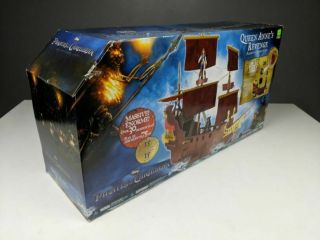 Pirates Of The Caribbean Queen Anne ' s Revenge Playset w/ 30 