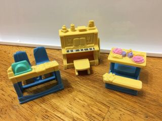 Fisher Price Sweet Streets Doll House School Piano,  Desk And Lunch Table Accesso