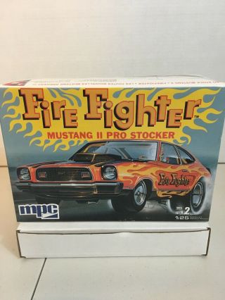 Mpc Amt " Fire Fighter " - Ford Mustang Ii Nhra Pro Stocker - Model Kit