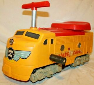 1950 ' s HUGE Remco MIGHTY CASEY DIESEL LOCOMOTIVE Battery - Operated Ride - On Train 3