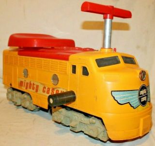 1950 ' s HUGE Remco MIGHTY CASEY DIESEL LOCOMOTIVE Battery - Operated Ride - On Train 4