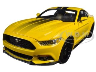 Boxdamage 2016 Ford Mustang Gt 5.  0 Yellow Limited 1002pc 1/18 By Autoworld Aw229