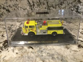 Code 3 Metro Dade Fire Department Engine 20 In Case