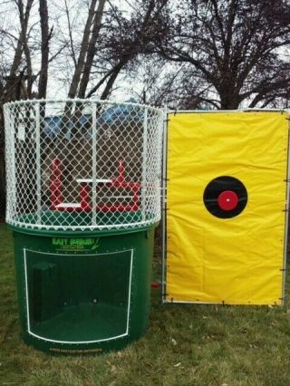 Easy Dunk Tank By Twister Display