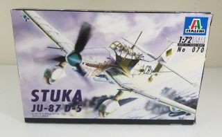 Italeri 1:72 Stuka Ju - 87 D - 5 Model Kit Open 070