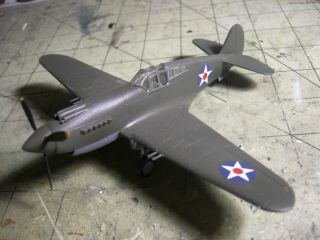 Built 1/72 Curtiss P.  40 Warhawk