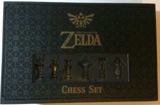 The Legend Of Zelda Chess Set Collector  S Edition (usaopoly) Game