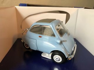 Revell Metal 1:18 BMW Isetta 250 bubble car in blue; RARE 2