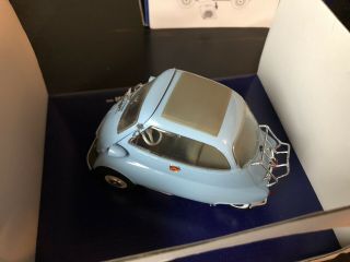 Revell Metal 1:18 BMW Isetta 250 bubble car in blue; RARE 5