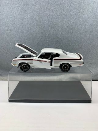 1970 Buick Gsx 455 Stage 1 - 1:18 Ertl Diecast Saturn White W Display Case