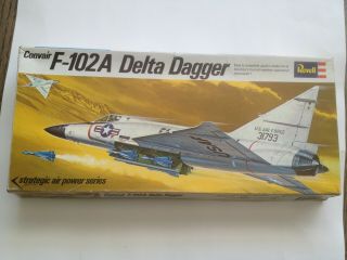 Revell 1/72 Convair F - 102a Delta Dagger 1969